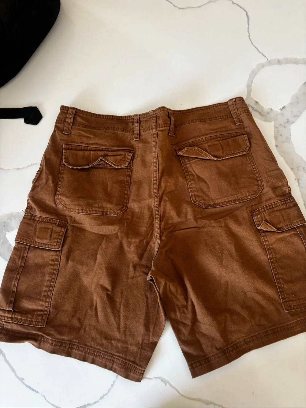 Men's above knee Cargo Shorts in Brown size 36